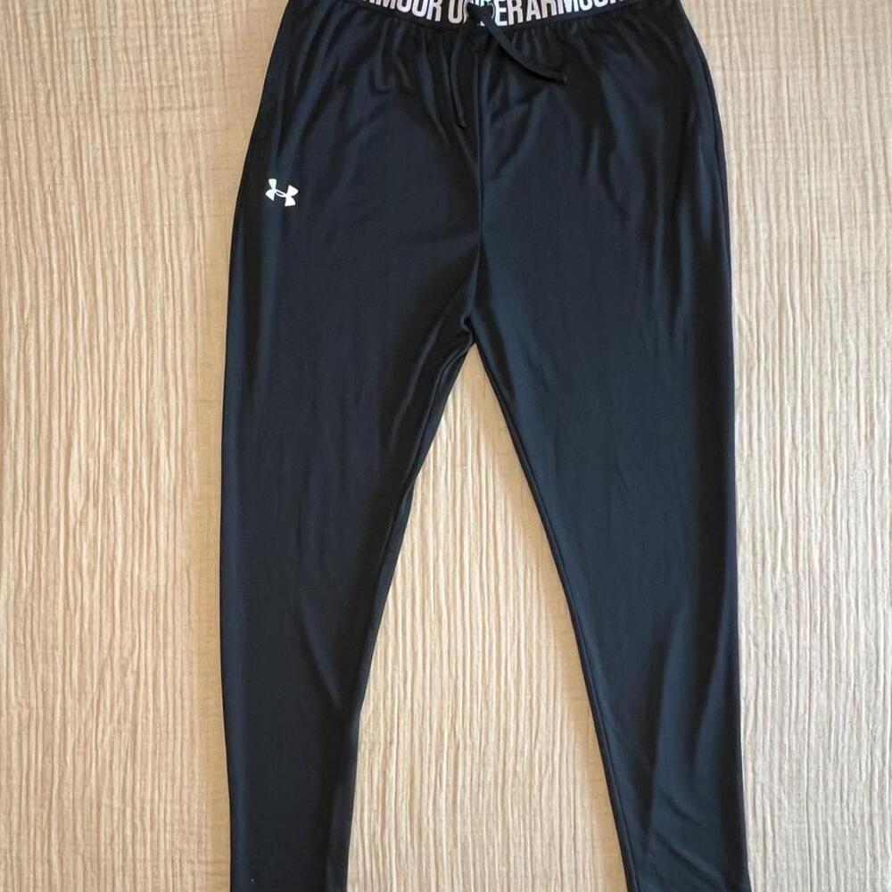Girls Under Armour black Tech joggers